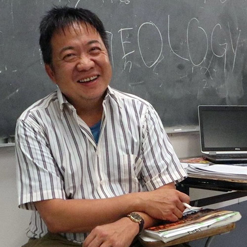Dr. Lee in the classroom