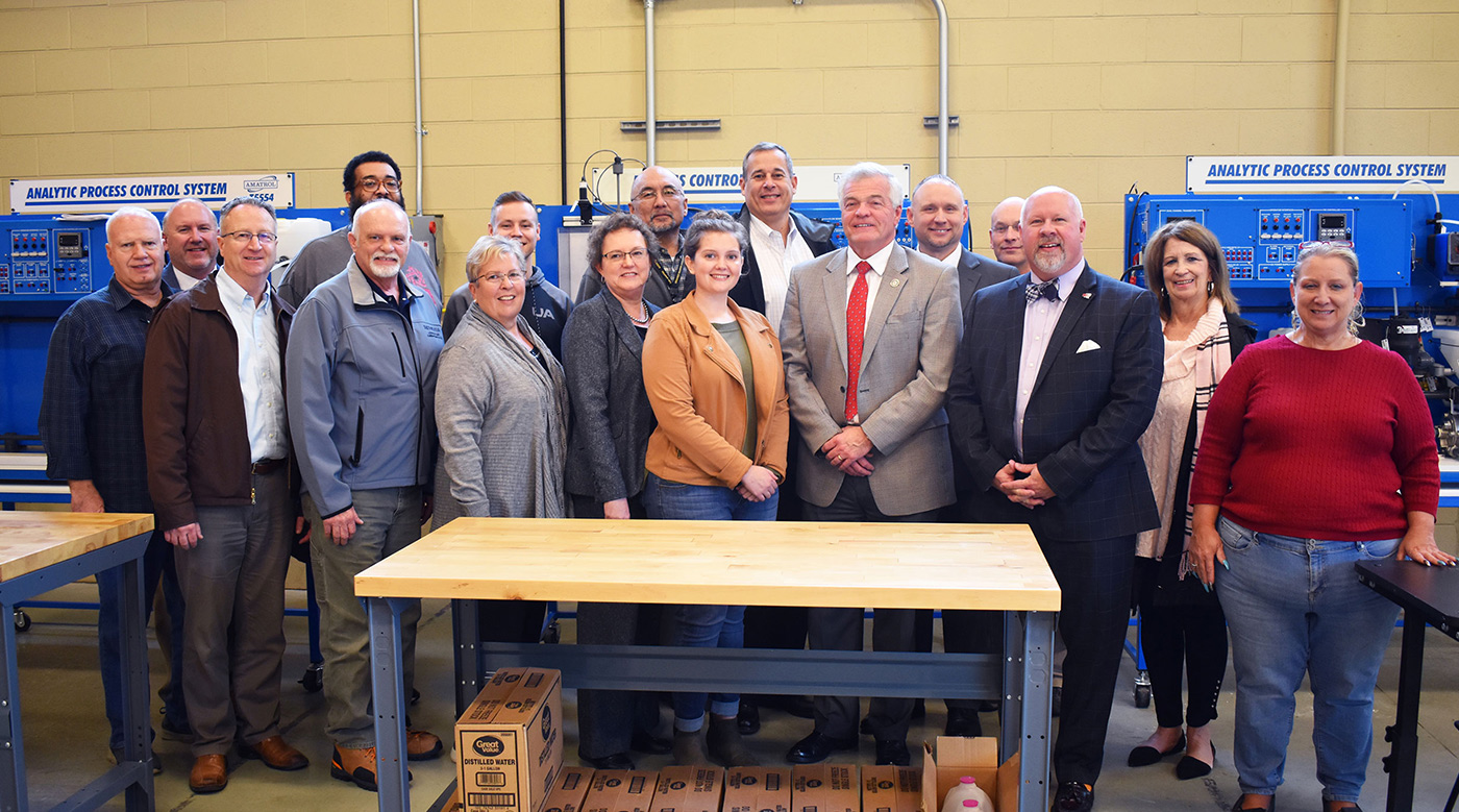 Students, instructors, college administrators, USDA Tennessee Rural Development office officials and area employers are shown in the flex lab in the Goff Building on Roane State’s Oak Ridge campus, where equipment purchased through a USDA Rural Development grant for the college’s new chemical engineering technology program was showcased.