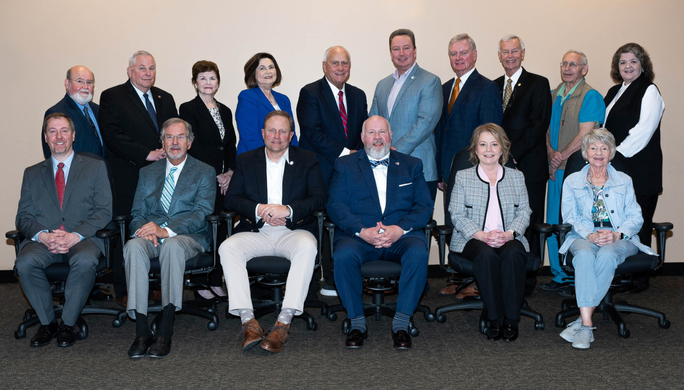 The campaign cabinet for the Knox Regional Health Science Center poses for a group photo during a recent cabinet meeting with Roane State Foundation and Roane State leadership.
