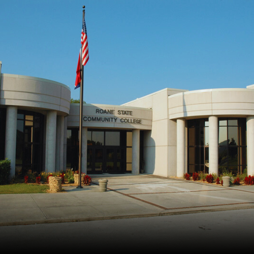 A photo of the main entrance for the Cumberland County Campus of Roane State.