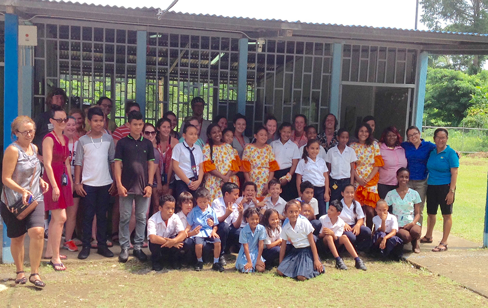 Roane State students, faculty and staff in Costa Rica